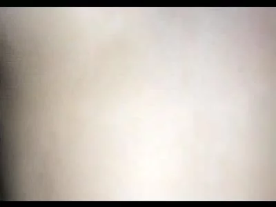 不露脸。
